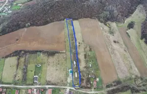 Teren intravilan pentru cabana cu pomi fructiferi