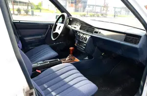 Mercedes 190 D - imagine 8