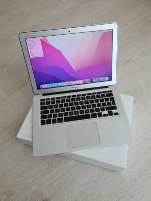 Macbook Air 13" 2015, i5, 8 GB RAM, SSD 128 GB, impecabil, cutie