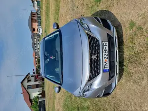Peugeot 3008 EAT8 cutie automată 
