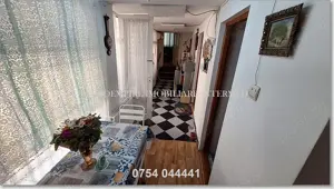 Apartament 4 camere de vanzare in Centrul Constantei