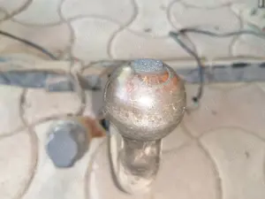 Vând scut motor, cârlig roata rezerva, telescoape haion etc. Opel 2003 - imagine 5