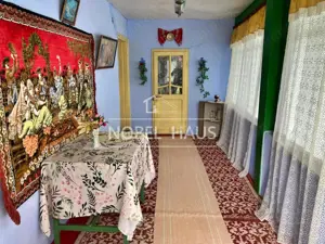 Casa la tara si teren intravilan, in sat Carja, jud Vaslui - imagine 8