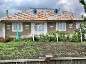 Casa la tara si teren intravilan, in sat Carja, jud Vaslui