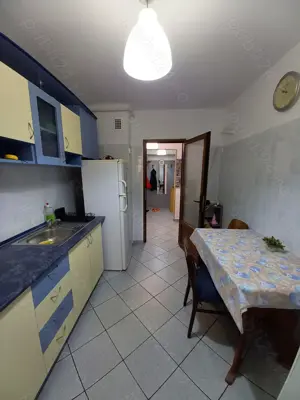 Vanzare apartament 4 camere,  Ploiesti, Piata Mihai Viteazu - imagine 7