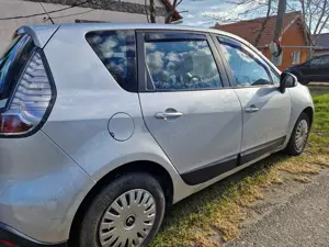 Vând Renault Scenic - imagine 2