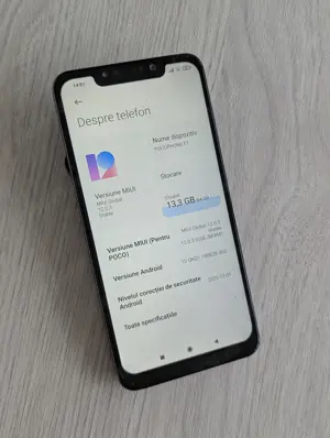 XIAOMI Pocophone F1 12 Megapixeli Display 6.18" 64gb 6GB MIUI 12 + Cablu Poco F1 - imagine 2