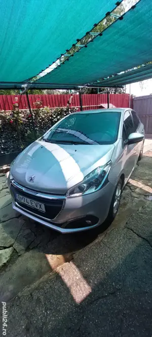 Peugeot 208, model 2016  IMPECABIL