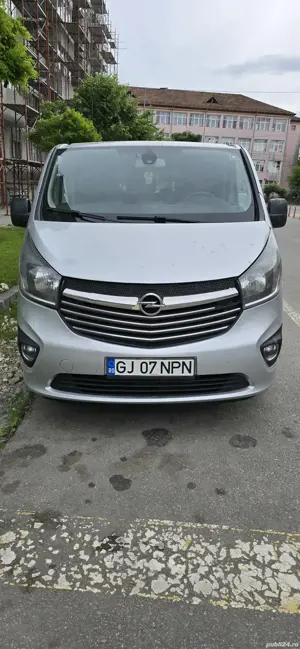 opel vivaro 2016,1600 biturbo
