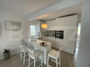 Apartament de vanzare, cu 3 camere, garaj si gradina, 105 mp, zona exterior est - imagine 2 Apartament de vanzare, cu 3 camere, garaj si gradina, 105 mp, zona exterior est - imagine 2