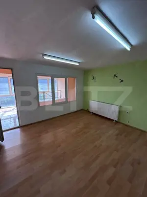 Spatiu de birouri, de inchiriat, 19 mp, zona centrala