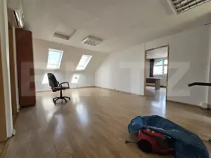 Casa de vanzare, cu 9 camere, 308 mp, zona RrM1 - imagine 10