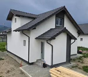 Case Cristian 150mp desfasurat, teren 550mp, izolatie 10cm, geam Salamander,garantie 10Ani, caramida - imagine 10 Case Cristian 150mp desfasurat, teren 550mp, izolatie 10cm, geam Salamander,garantie 10Ani, caramida - imagine 10