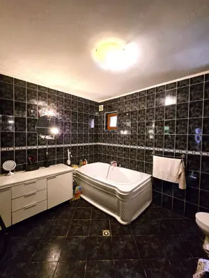 Casa spatioasa cu 5 camere | Ilarie Chendi - imagine 18