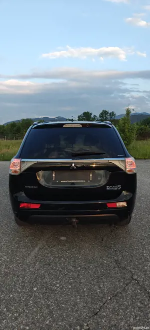 Mitsubishi outlander PHEV 2.0 - imagine 4