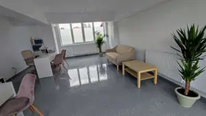 Subînchiriez birou ultracentral Bacău  - imagine 2