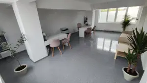 Subînchiriez birou ultracentral Bacău  - imagine 3