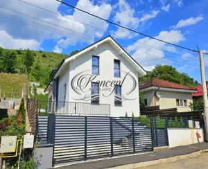 Casa cu terasa si curte mare, atmosfera rurala aproape de oras