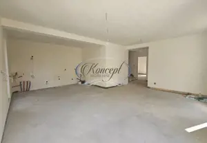 Casa cu terasa si curte mare, atmosfera rurala aproape de oras - imagine 8