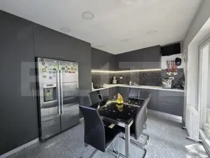 Casa solida, individuala si elegant amenajata la vanzare in Cartieru Iris