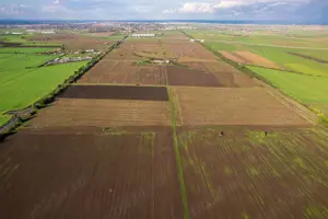 Vindem Teren intravilan   Șoseaua Arad-Timișoara | Destinație industrială   700 metri liniari - imagine 3