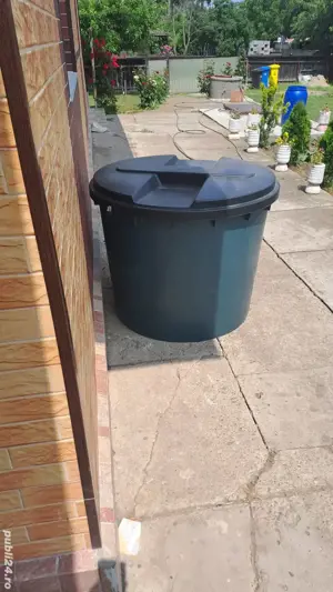 vind 2 butoaie plastic 500L  si 250l 