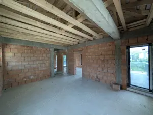 Casa individuala de vanzare,zona Roata Faget - imagine 8