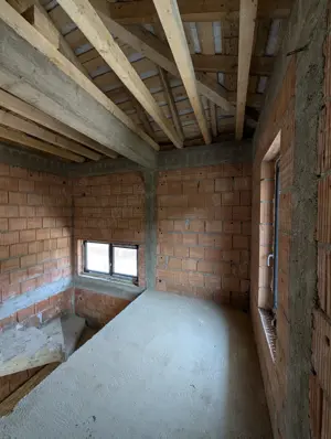 Casa individuala de vanzare,zona Roata Faget - imagine 9