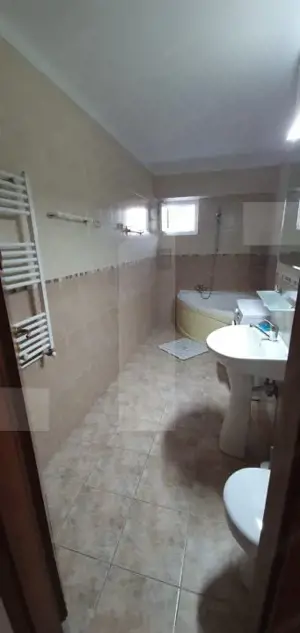 Apartament de vanzare, cu 2 camere, zona Aviatiei - imagine 6