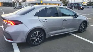 Vând Toyota Corolla Hybrid 2020 - varianta Exclusive - imagine 2