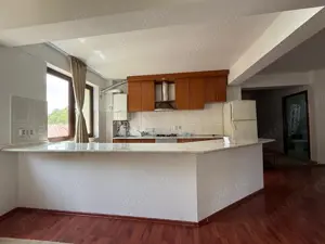 Apartament 2 camere Sinaia, zona centrala - imagine 4