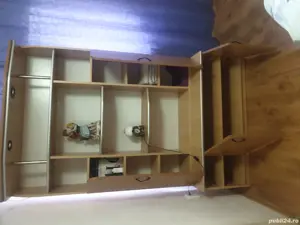 Vând mobila de dormitor. 