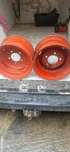 vand jeante pe 15 balotiera sa mig sau remorci 