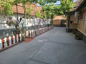 Casa 3 camere in Nadlac renovata recent - imagine 14