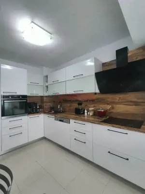 3 camere - Bloc 2009 - 8 min Metrou Eroii Revolutiei - 115 mp - imagine 8