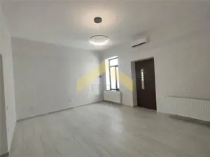 Spatiu comercial renovat de inchiriat Bulevardul Decebal - imagine 3