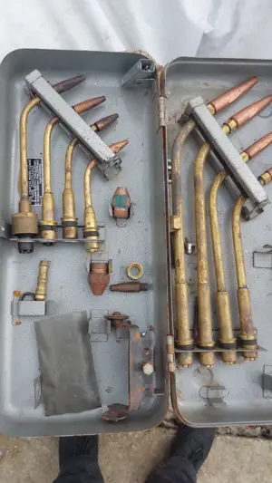 Trusă  completa de sudare si tăiere 