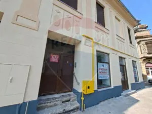 Spațiu comercial 75 mp  Piata Catedralei. Vitrină si acces din stradă - imagine 5