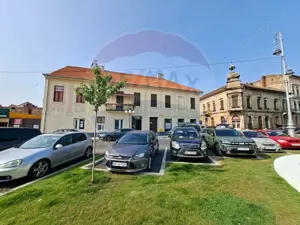 Spațiu comercial 75 mp  Piata Catedralei. Vitrină si acces din stradă - imagine 3