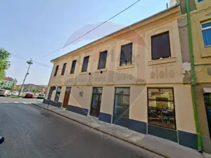 Spațiu comercial 75 mp  Piata Catedralei. Vitrină si acces din stradă - imagine 4