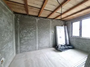 Constructie noua situata in Vanatori 400 mp teren sc- 80 mp strada asfaltata - imagine 3