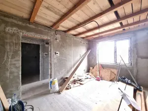 Constructie noua situata in Vanatori 400 mp teren sc- 80 mp strada asfaltata - imagine 5