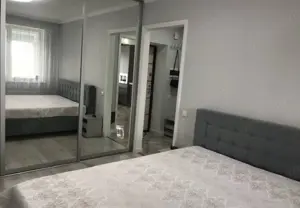 Ofer spre inchiriere garsoniera in zona Gara de Nord