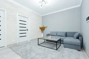 Oferim spre inchiriere garsoniera complet mobilata si utilata in zona Alexandru Obregia