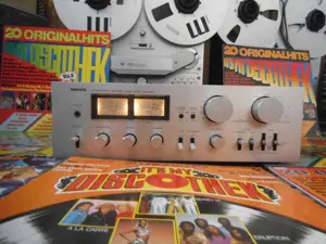 Amplificator Integrat NIKKO NA-890  Argintiu 2X70W loudness joase si inalte