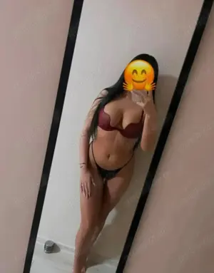 Brunetă reală !!!!