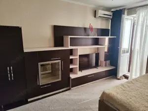 Garsoniera de inchiriat in zona Regie