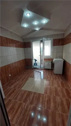 Vanzare Apartament 4 Camere Semidecomandat Sos. Berceni - imagine 7