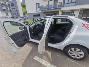 Vand autorizatie + masina taxi Cluj-Napoca - imagine 2