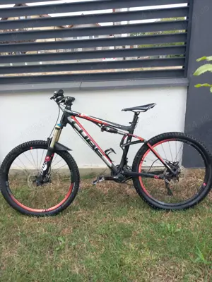 Bicucleta full suspension Cube AMS150